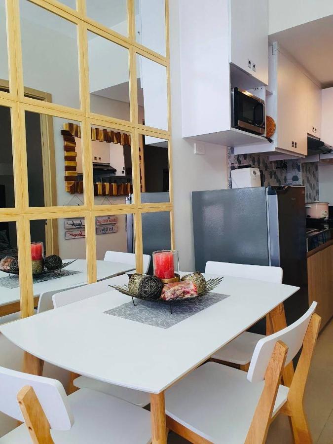 2 Bedroom Condo Vine Residences Quezon City With Pool Wifi Karaoke Board Games Netflix Luaran gambar