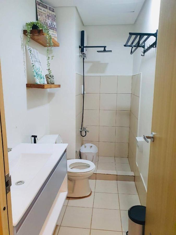 2 Bedroom Condo Vine Residences Quezon City With Pool Wifi Karaoke Board Games Netflix Luaran gambar