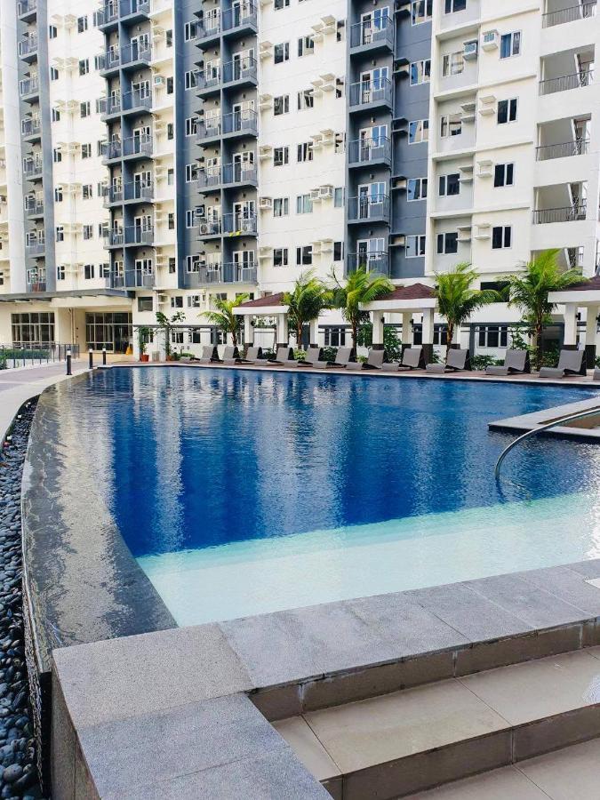 2 Bedroom Condo Vine Residences Quezon City With Pool Wifi Karaoke Board Games Netflix Luaran gambar